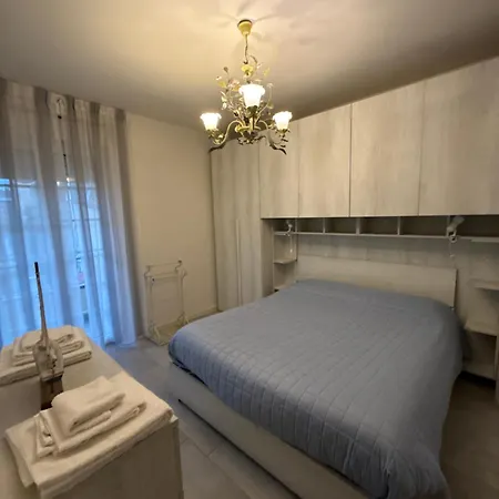 La Casa Di Ely Lägenhet Viareggio